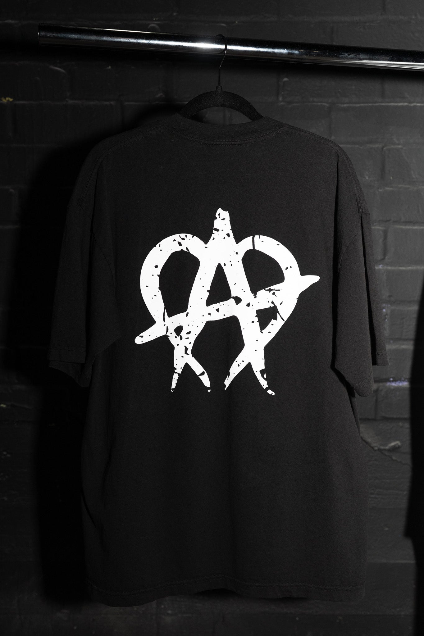 Cracked Anarchy T Shirt - Black/White