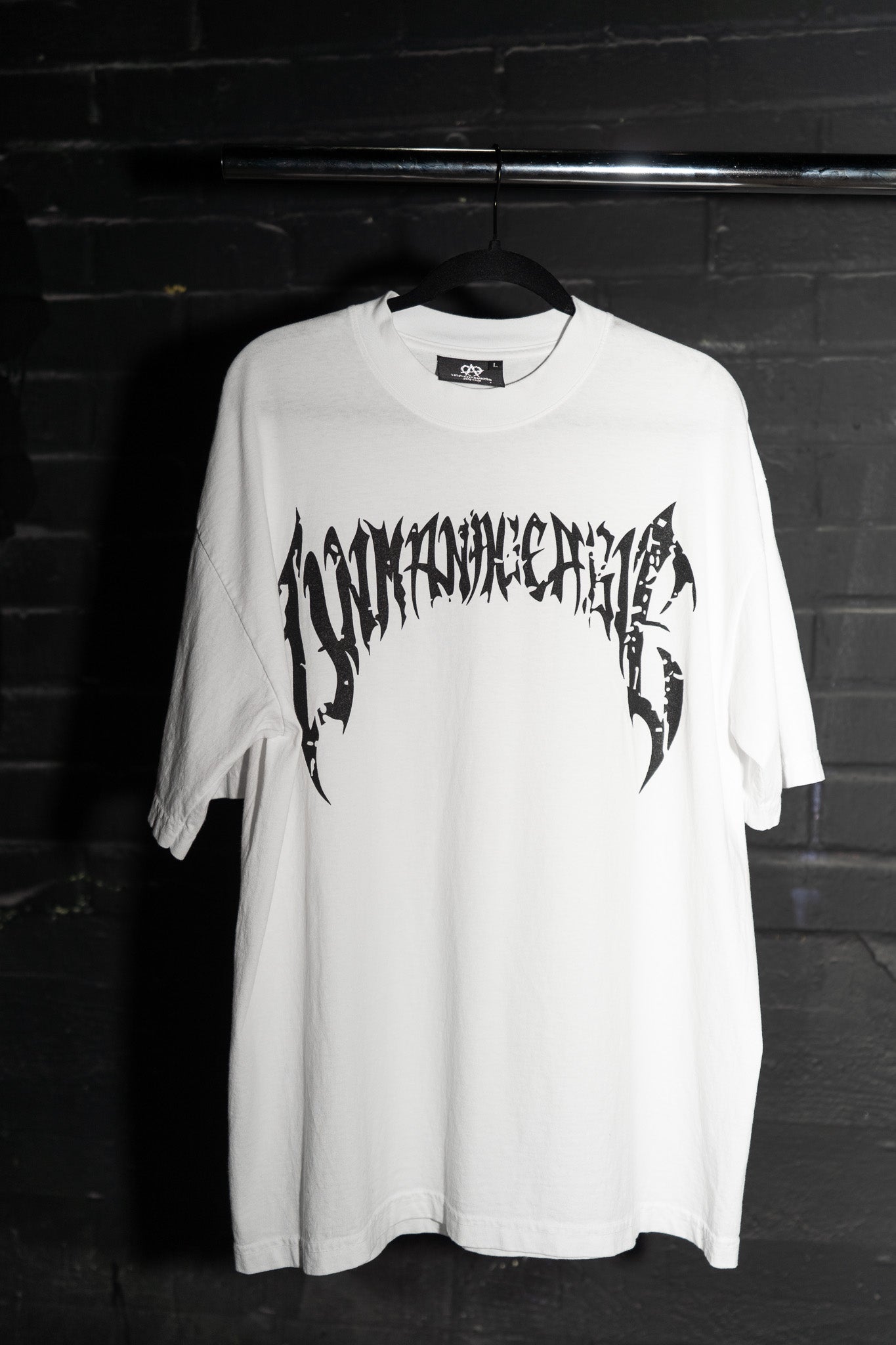 Cracked Anarchy T Shirt - White/Black