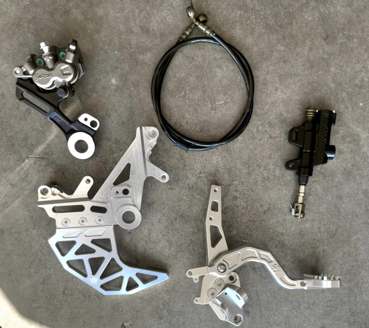 Unmanageable - Ultra Bee Foot brake Kit